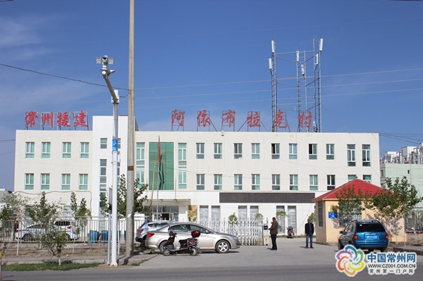 乌恰总人口_乌恰千年胡杨林