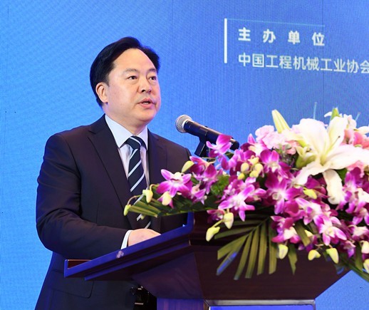 IM体育官网登录入口，中国工程机械工业协会六届一次会员代表大会在常召开