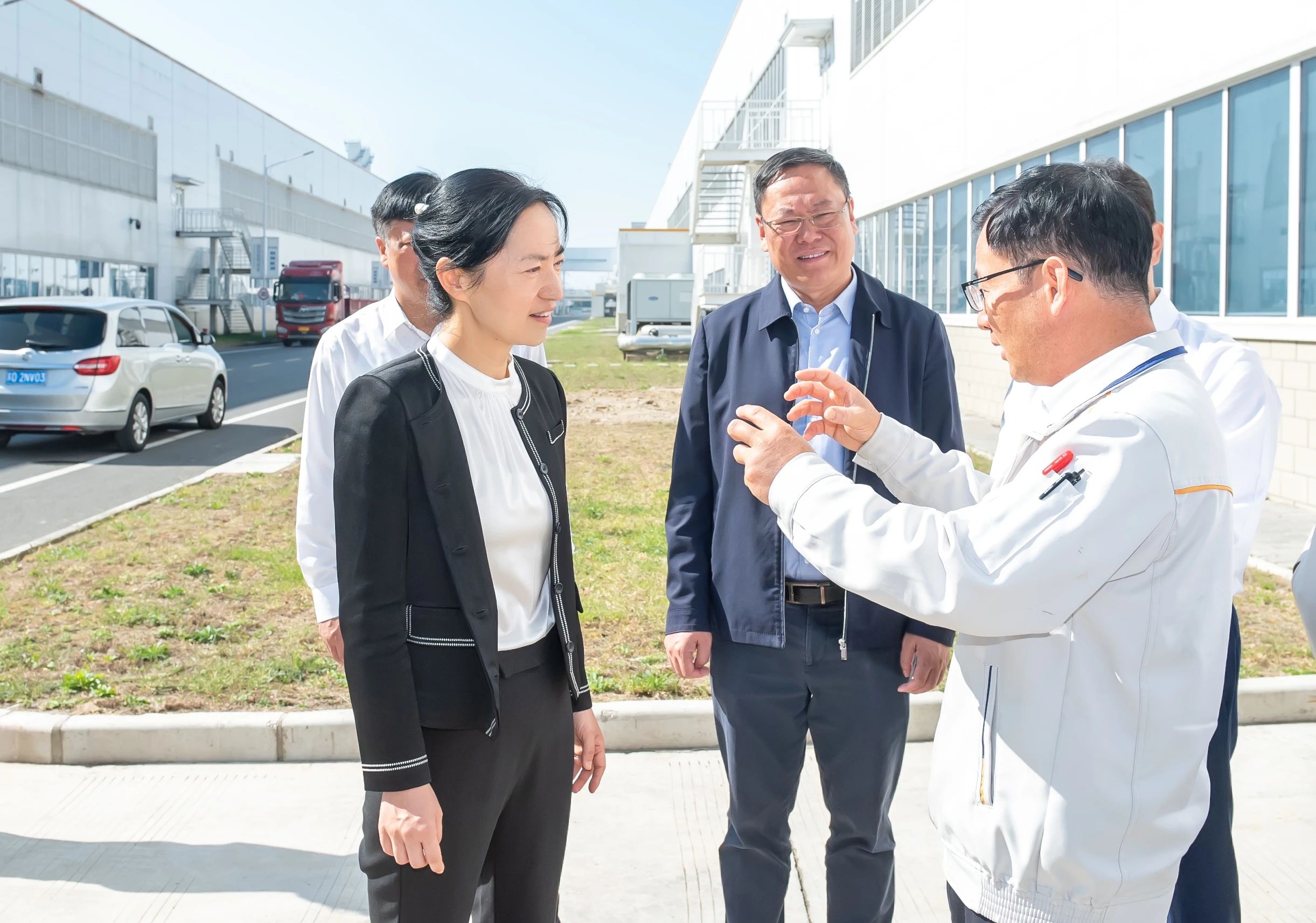 盛蕾开展主题教育专题调研