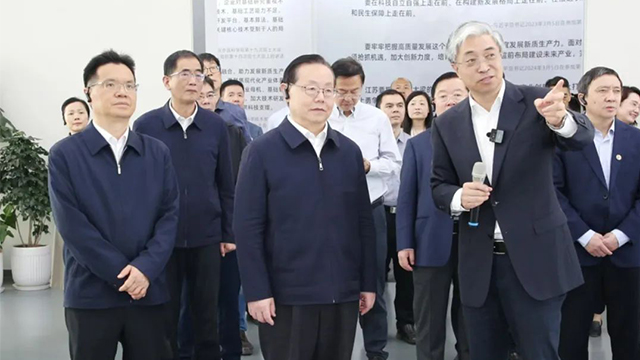 全国政协副主席蒋作君调研智能制···
