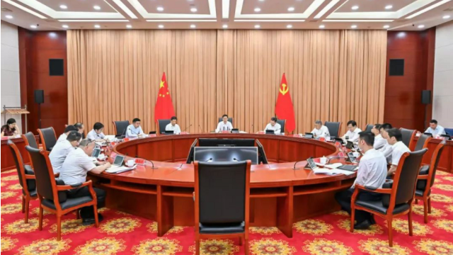 常州市政府召开常务会议