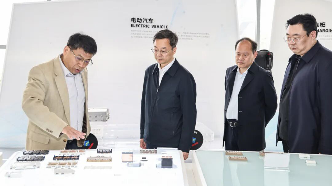 周伟专题调研AIDC产业