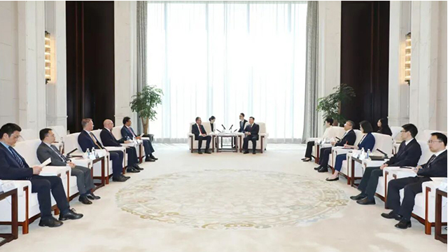 李佰平会见卢森堡驻华大使卢睿朗