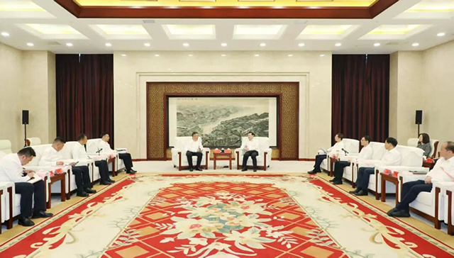 青海省果洛州党政代表团来常考察